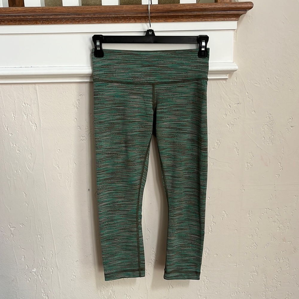 Lululemon Wunder Under Capris